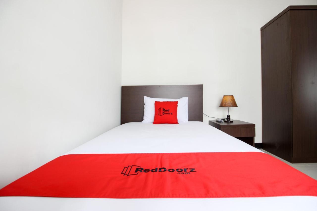 Reddoorz Syariah Plus @ Jakal Bawah 3 Kejayan Exterior foto